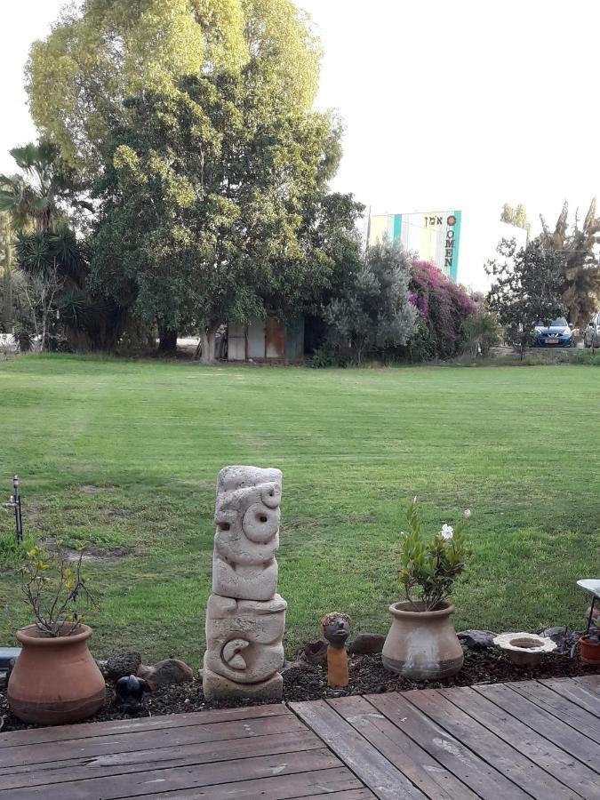 Kibbutz Hatzor A Room Close To Ashdod Hatzor Ashdod Esterno foto